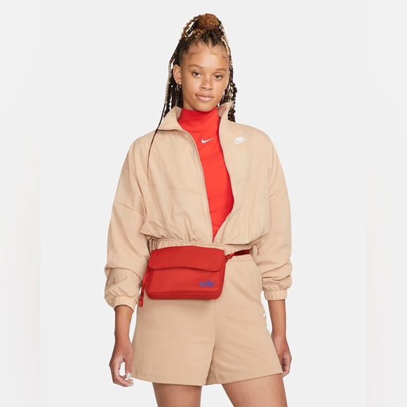 COPY - Nike Sportswear Futura 365 Crossbody Bag (3L) NWT - Picture 8 of 9